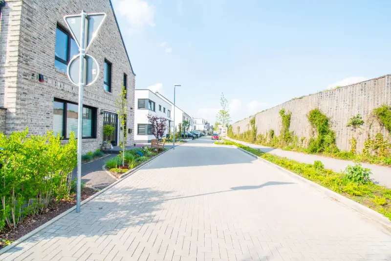 Moderne Neubau-Wohnstraße in Neukirchen-Vluyn - CCC-Immogrund