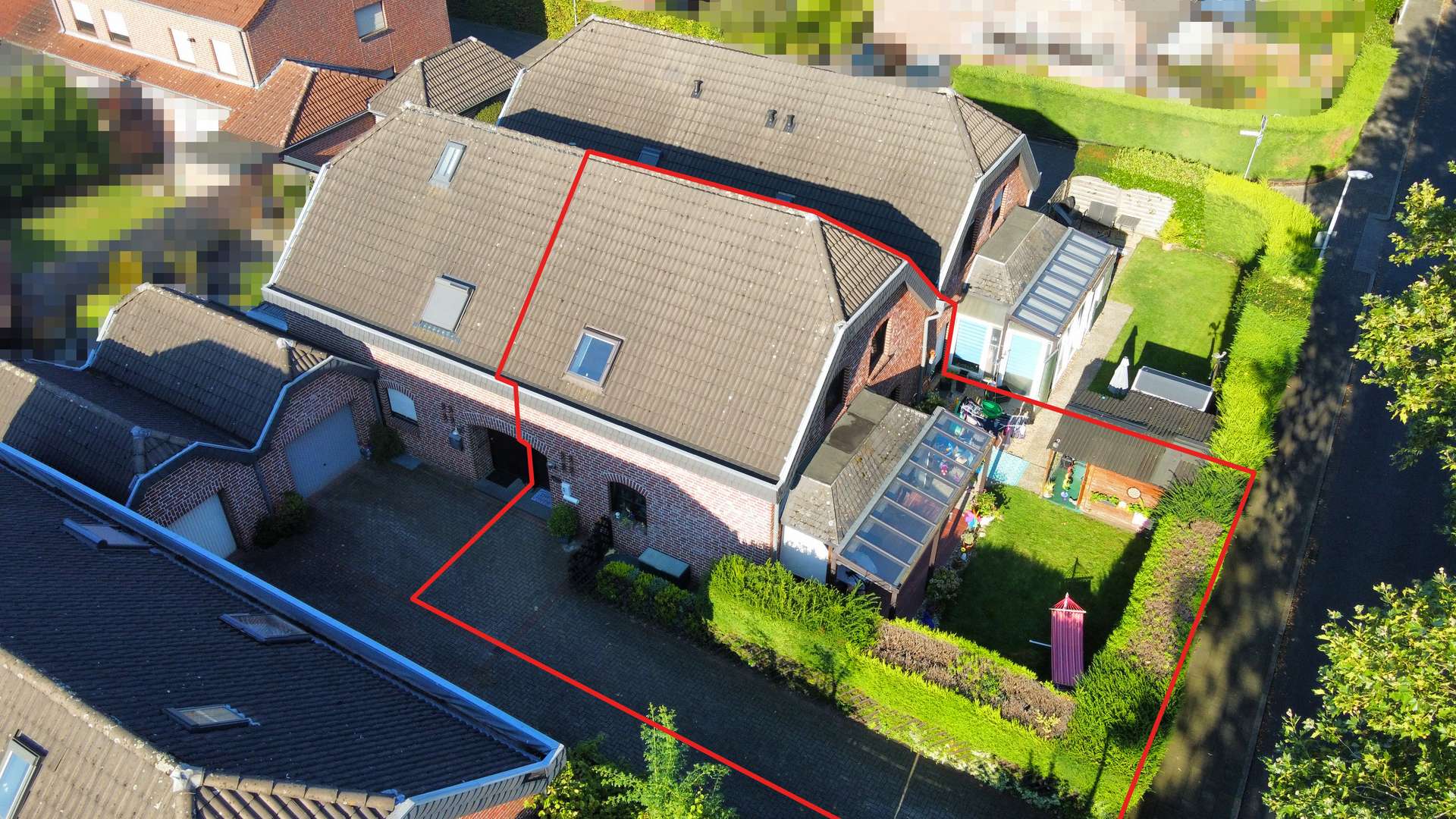 Drohne 1 Kopie 3 - Traum vom Haus wahr werden lassen: Familiengerechtes Wohnen im Quadro-Haus mit Garten