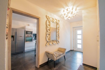 Eingangsbereich - Energieklasse A: Neuwertige Doppelhaushälfte mit traumhafter Ausstattung in ruhiger Spielstraße