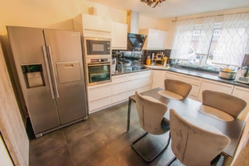 Küche - Energieklasse A: Neuwertige Doppelhaushälfte mit traumhafter Ausstattung in ruhiger Spielstraße