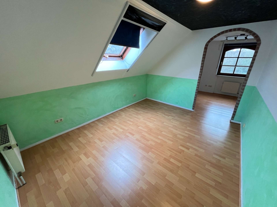 Stilvolles Wohnen im exklusivem Quattrohaus in Neukirchen-Vluyn: Ihre Oase mit eigenem Garten, 47506 Neukirchen-Vluyn, Doppelhaushälfte