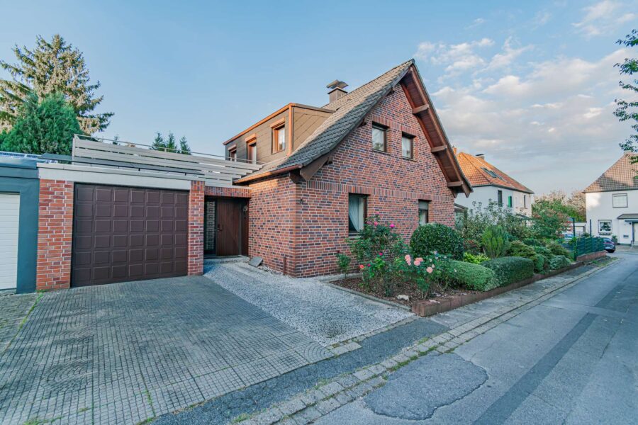 Gepflegtes, freistehendes Einfamilienhaus mit Sauna, Kamin & viel Potenzial für Ihre Ideen, 45359 Essen, Einfamilienhaus