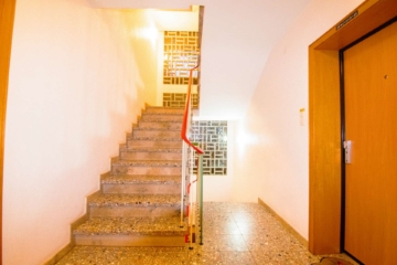 Hausflur - Attraktive 3-Zimmer Wohnung in ruhiger Lage von Rheinkamp