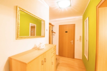 Diele - Attraktive 3-Zimmer Wohnung in ruhiger Lage von Rheinkamp