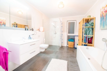 6 - Ihr neues Zuhause: Neuwertige, barrierearme Penthouse-Wohnung mit Aufzug und Energieklasse A+