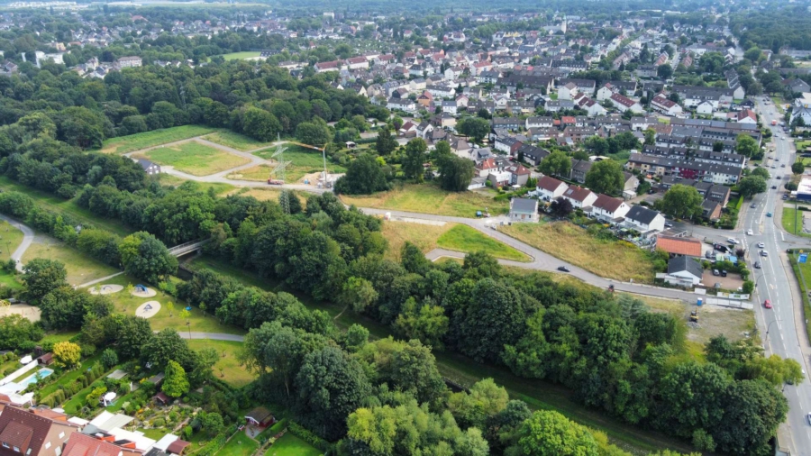 Familientraum: Grundstück Südl. Ring 6 für Ihr Mehrgenerationen-Haus direkt am Emscherufer, 44579 Castrop-Rauxel, Wohngrundstück