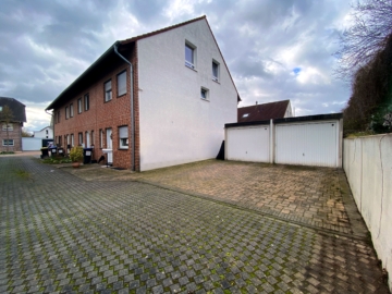 Garage - Junges und modernes Reihenendhaus in ruhiger Lage von Moers-Kapellen