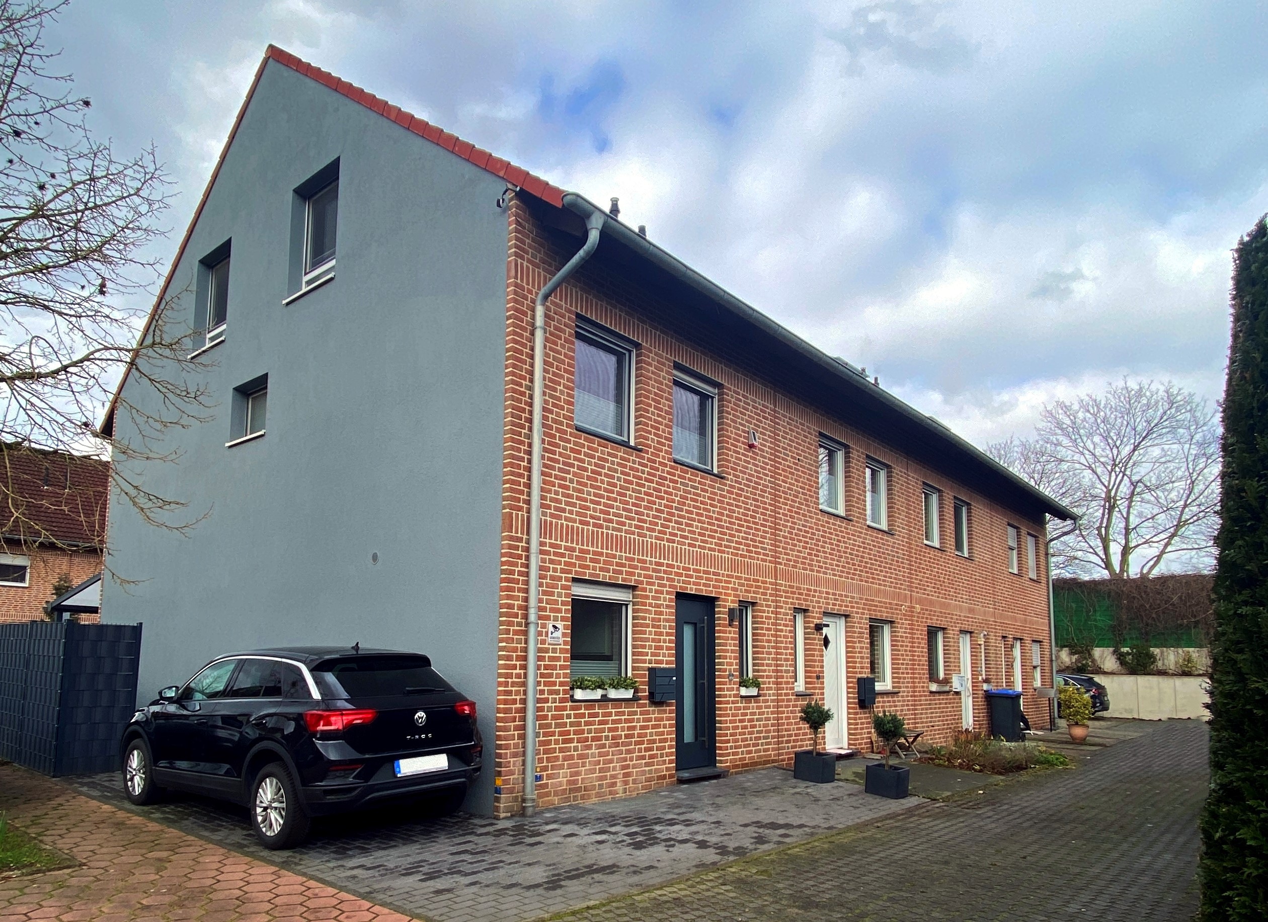 Hausvorderansicht - Junges und modernes Reihenendhaus in ruhiger Lage von Moers-Kapellen