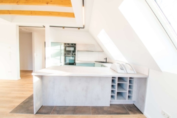 Hochwertige Einbauküche - Design trifft Qualität: Barrierearme 3-Zimmer-Wohnung mit Balkon und hochwertiger EBK zur Miete