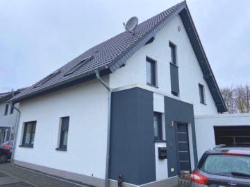 2 - Neuwertiges und modernes Einfamilienhaus in beliebtem Neubaugebiet „Niederberg“ in Neukirchen-Vluyn