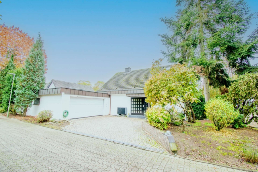 Energieklasse A: Großzügiges Ein-/Zweifamilienhaus mit traumhaftem Wintergarten, Wärmepumpe und mehr, 47506 Neukirchen-Vluyn, Einfamilienhaus