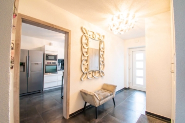 Eingangsbereich - Energieklasse A: Neuwertige Doppelhaushälfte mit traumhafter Ausstattung in ruhiger Spielstraße