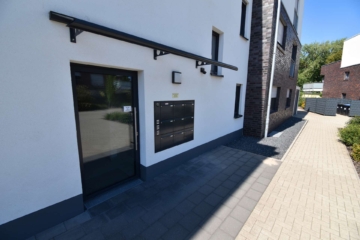 1 - Energieklasse A+ und barrierearm: Stilvolle, neuwertige Erdgeschosswohnung mit 3 Zimmern