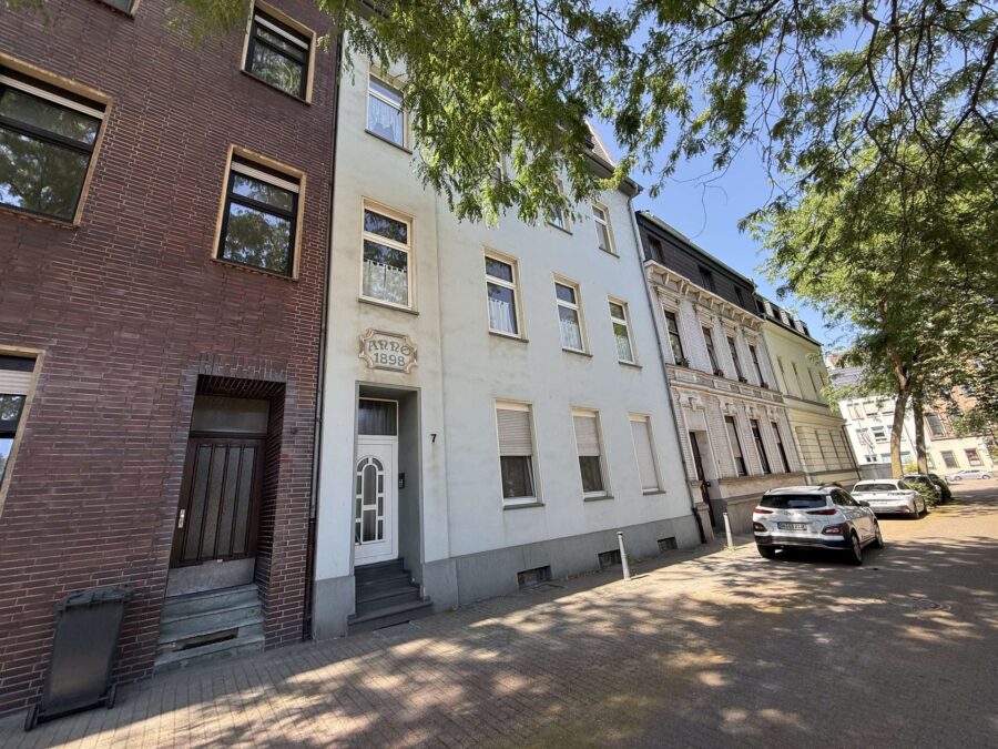 Kernsanierte 2-Zimmer Wohnung in Rheinnähe, 47119 Duisburg, Etagenwohnung