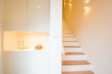 Diele EG - Absolute Rarität in neuwertigem Zustand: Traumhafte Maisonette-Wohnung mit hochwertiger Ausstattung