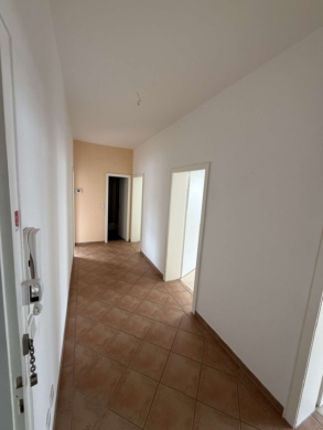 Flur - 3-Zimmer-Wohnung mit Rathausblick