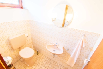 Gäste-WC - Zeit für Eigenheim: Familiengerechtes Wohnen im gepflegten Reihenhaus mit Garten in erholsamer Lage