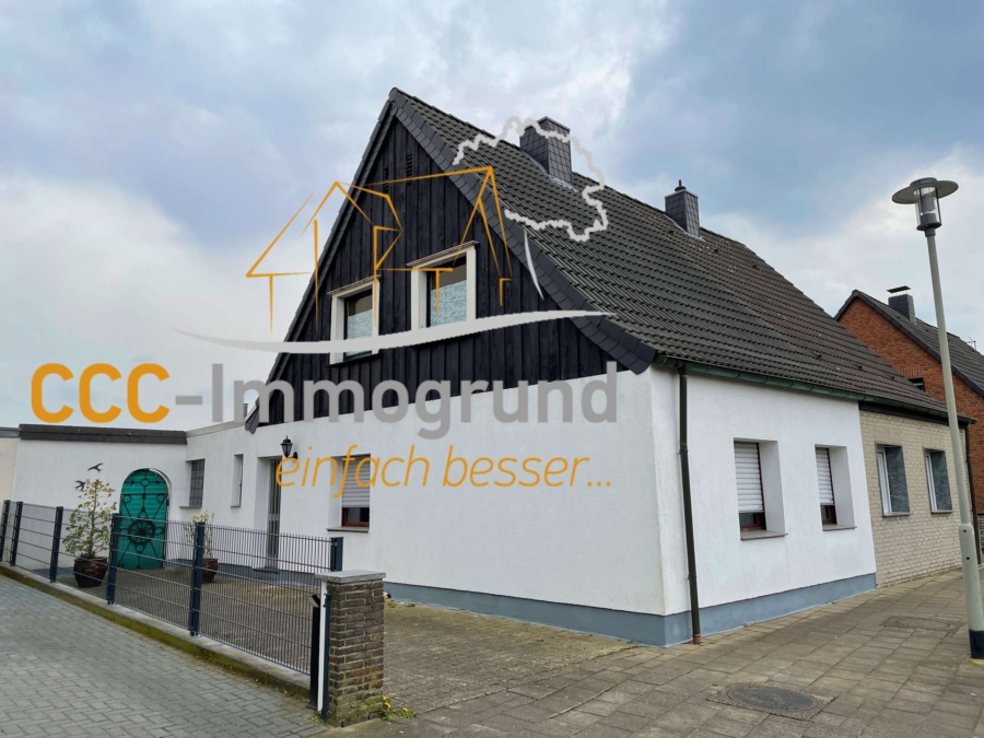 Charmante Doppelhaushälfte mit viel Potenzial in ruhiger Lage von MG-Lürrip, 41065 Mönchengladbach, Doppelhaushälfte