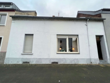 1 - Handwerker-Traum mit vielen Gestaltungsmöglichkeiten auf fast 800m2 großem Grundstück in Dyk-Nähe