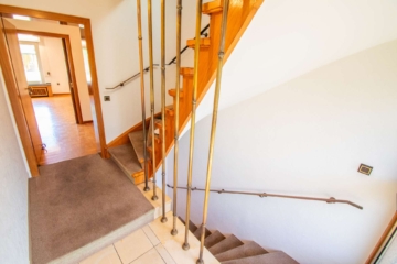 Eingangsbereich - Über 1.300 m2 Wohlfühloase: Einzigartiges Grundstück mit großem Mehrgenerationenhaus & Ausbaureserve