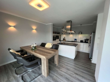 7 - Neuwertiges und modernes Einfamilienhaus mit großer Einliegerwohnung in beliebtem Neubaugebiet