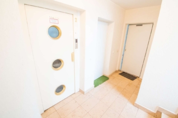 Aufzug - In der Stadt im Grünen wohnen: 3-Zimmer-ETW mit Balkon, Aufzug und Stellplatz in gefragter Lage