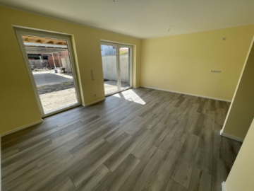 Wohnzimmer - Neuwertige, barrierearme Erdgeschosswohnung in Bestlage von Vluyn zur Miete