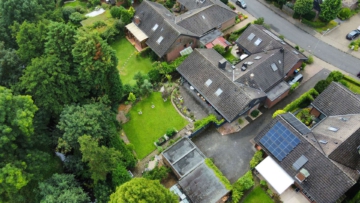 Drohne - Idyllisches Zweifamilienhaus mit traumhaftem Garten in absoluter Bestlage von Vluyn