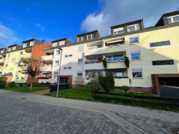 4 - Schnäppchen gesucht? Eigentumswohnung mit viel Potenzial am Zentrum Neukirchens