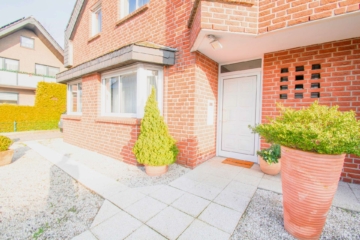 Hauseingang - Einzigartiges Einfamilienhaus mit großzügiger Wohnfläche & hochwertiger Ausstattung in ruhiger Lage