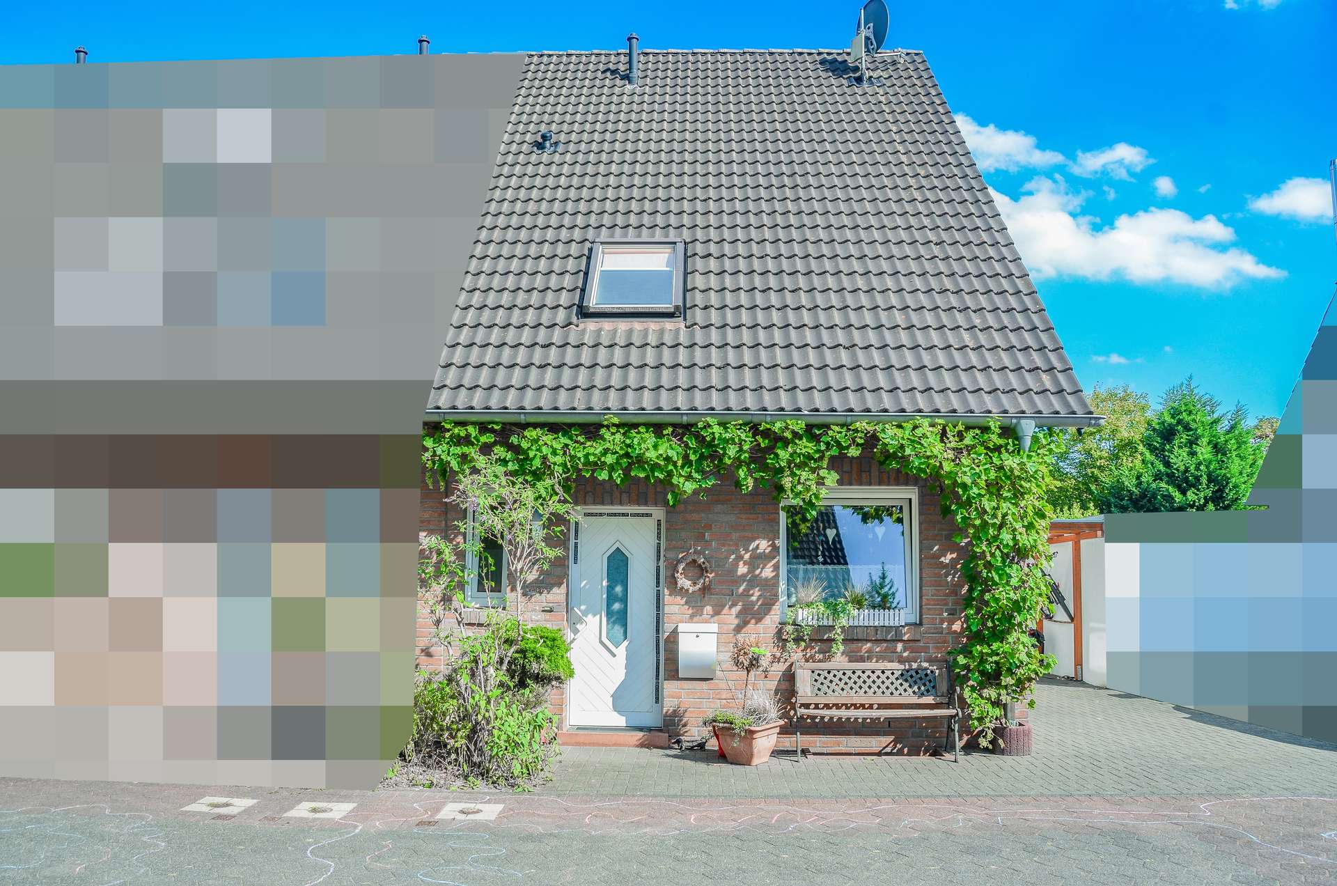 Hausansicht - Gepflegtes Reihenendhaus mit 4 Schlafzimmern & traumhaftem Garten in familienfreundlicher Lage