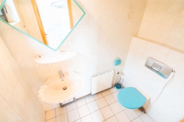 Gäste-WC - Haustraum wahr werden lassen: Familiengerechtes Wohnen auf ruhiger Spielstraße