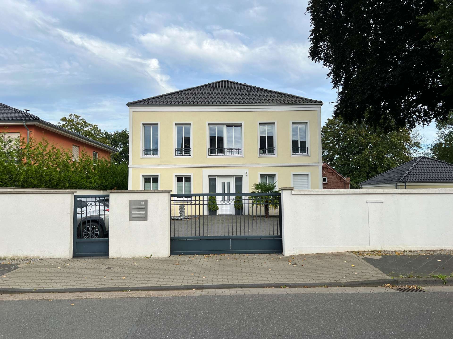 Bild (1) - Moderne und energieeffiziente Maisonette-Wohnung mit Villen-Charakter