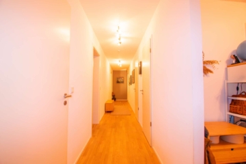 Flur - Endlich barrierearm in Energieklasse A+ leben: Neuwertige, moderne Penthouse-Wohnung mit Aufzug