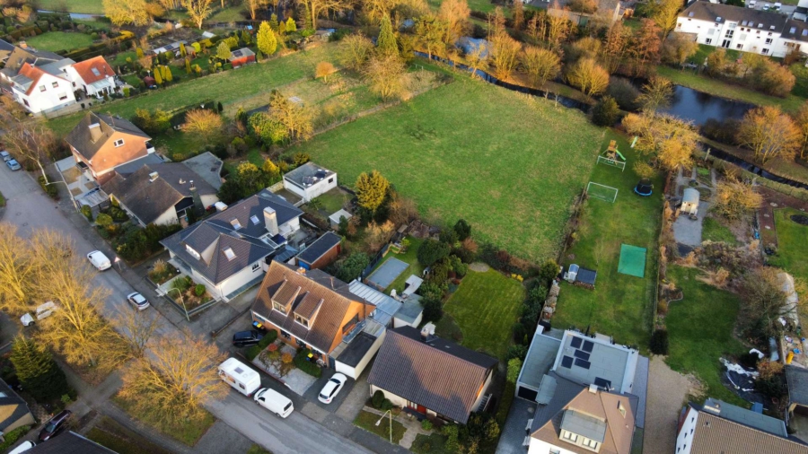 Traumhafte Lage: Freistehendes Einfamilienhaus mit großem Grundstück und einzigartigem Ausblick, 47506 Neukirchen-Vluyn, Einfamilienhaus