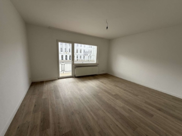 Wohnzimmer - 3-Zimmer Wohnung mit Rathausblick