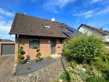 2 - Wie heute gebaut – Modernisierte und top ausgestattete Doppelhaushälfte in ruhiger Lage