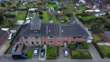 Bild - Außergewöhnlich: Reihenhaus mit großem Grundstück und viel Potenzial