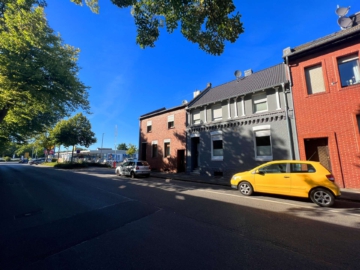 3 - Bereits renoviert: Historisches Reihenhaus mit geschmackvoller Ausstattung in ruhiger Lage