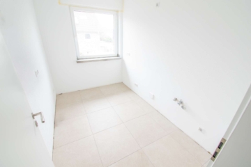 Küche - Erstbezug nach Sanierung: Helle 3–Zimmer Wohnung mit moderner Ausstattung