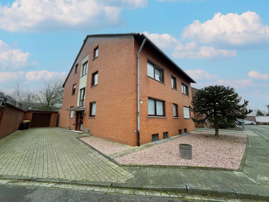 Erstbezug nach Sanierung: Helle 3–Zimmer Wohnung mit moderner Ausstattung, 47506 Neukirchen-Vluyn, Etagenwohnung