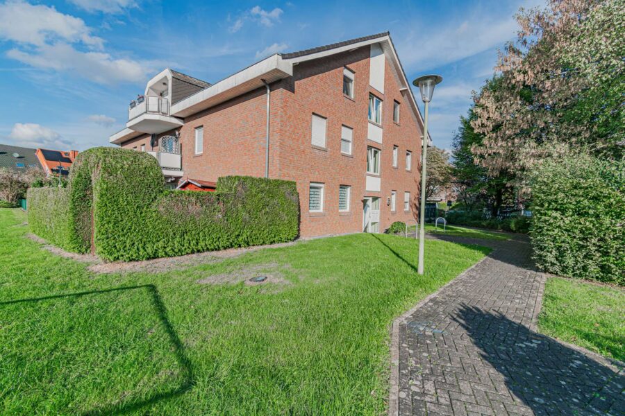 Kapitalanleger aufgepasst: Attraktive, helle 2-Zimmer Eigentumswohnung in zentraler Lage von Vluyn, 47506 Neukirchen-Vluyn, Dachgeschosswohnung