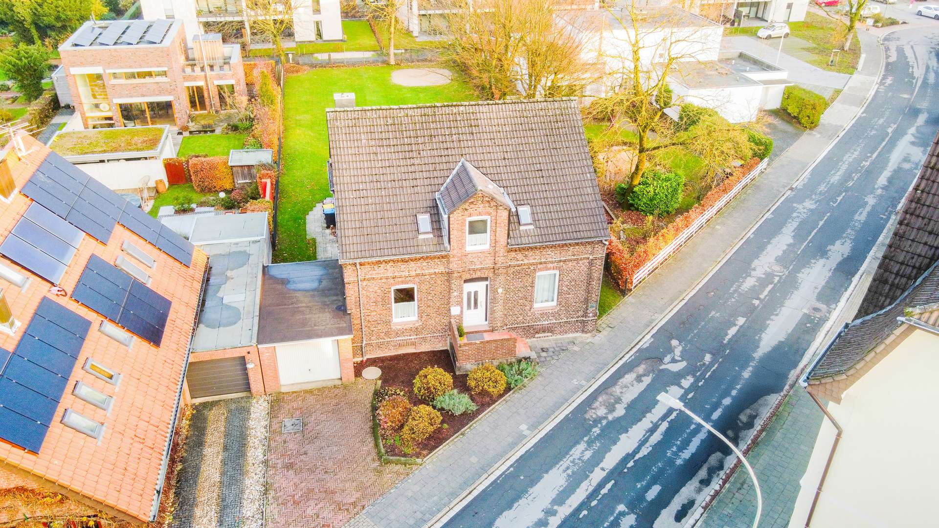 Hausansicht - Freistehendes, historisches EFH mit exklusivem Baugrundstück direkt am attraktiven Ortskern