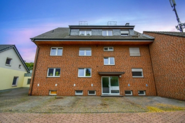 Vorderansicht - Hochwertig errichtetes Mehrfamilienhaus mit 7 Wohneinheiten in absoluter 1A-Lage von Holderberg