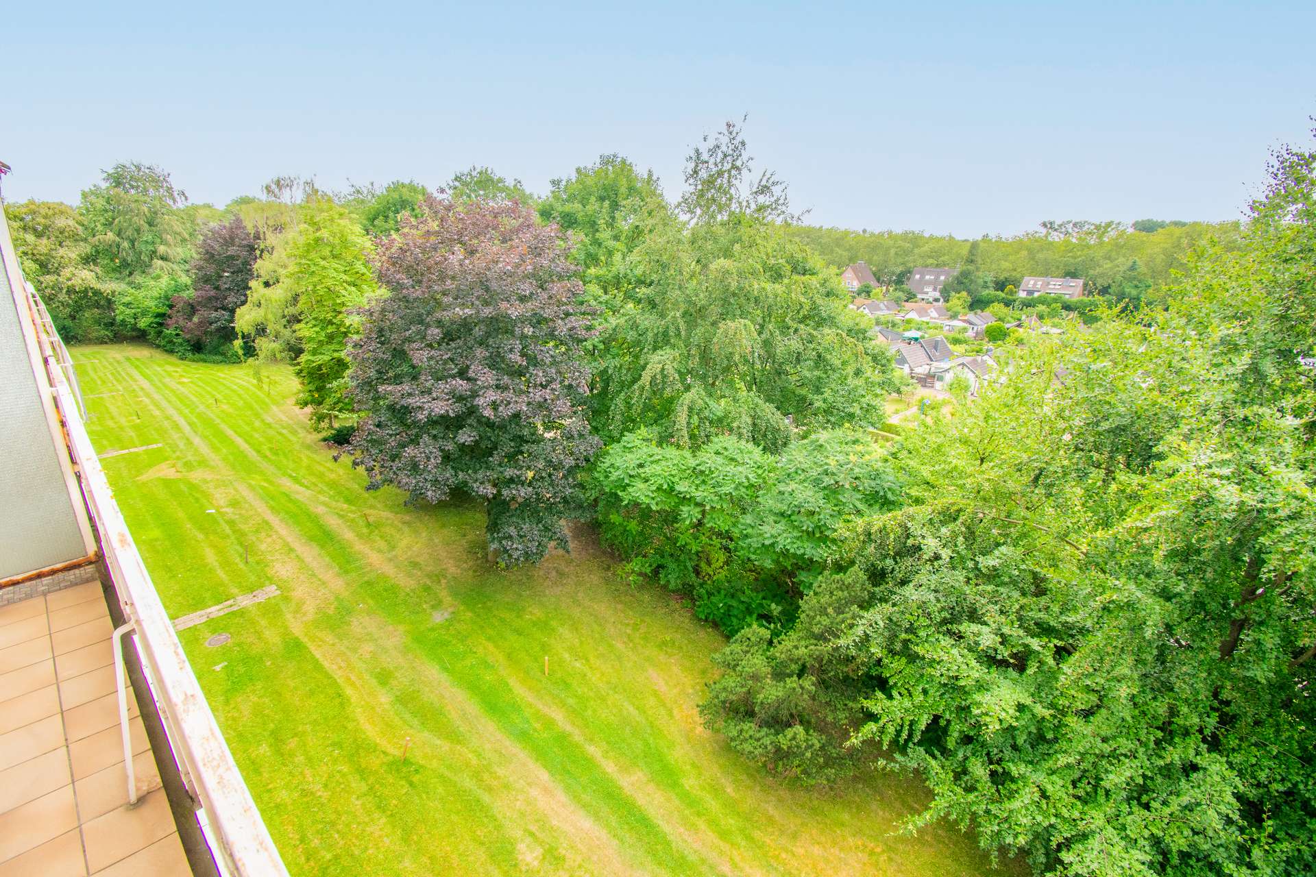 Ausblick - Etagenwohnung mit Aufzug und viel Potenzial in Rheinhausen