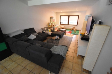 Wohn-/Esszimmer - Endlich Eigenheim: Gepflegtes Reihenendhaus in traumhaft grüner Süd-Lage