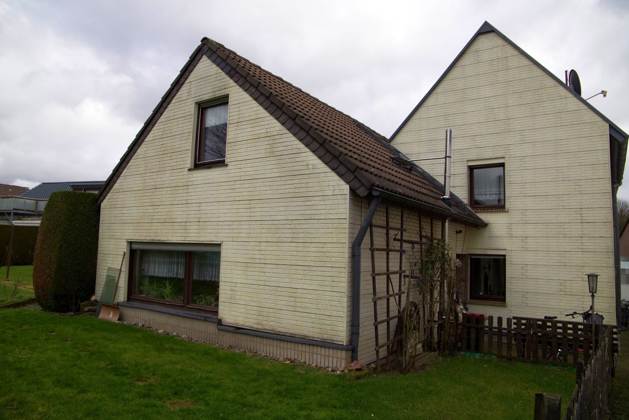 1-min - Reihenendhaus inkl. weiterem Reihenmittelhaus mit viel Potenzial in Aachen-Vetschau