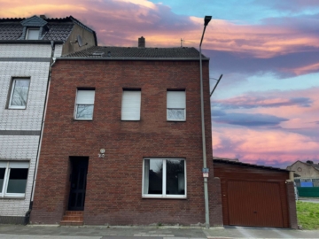 Hausansicht - Charmantes Reihenendhaus mit Einliegerwohnung – ideale Gelegenheit für Handwerker