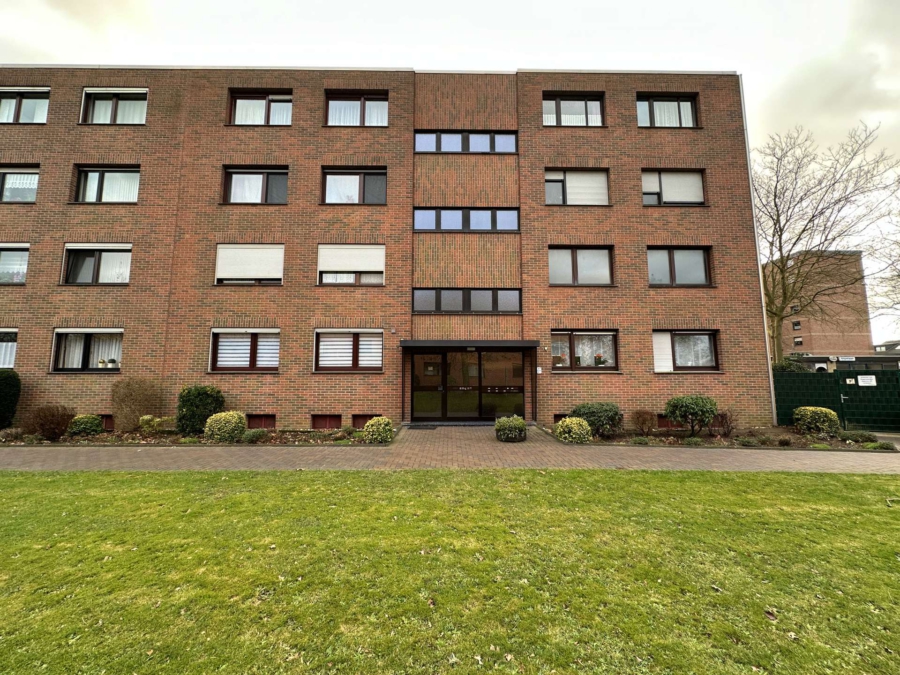 Frisch sanierte Mietwohnung in ruhiger Lage von Neukirchen, 47506 Neukirchen-Vluyn, Dachgeschosswohnung