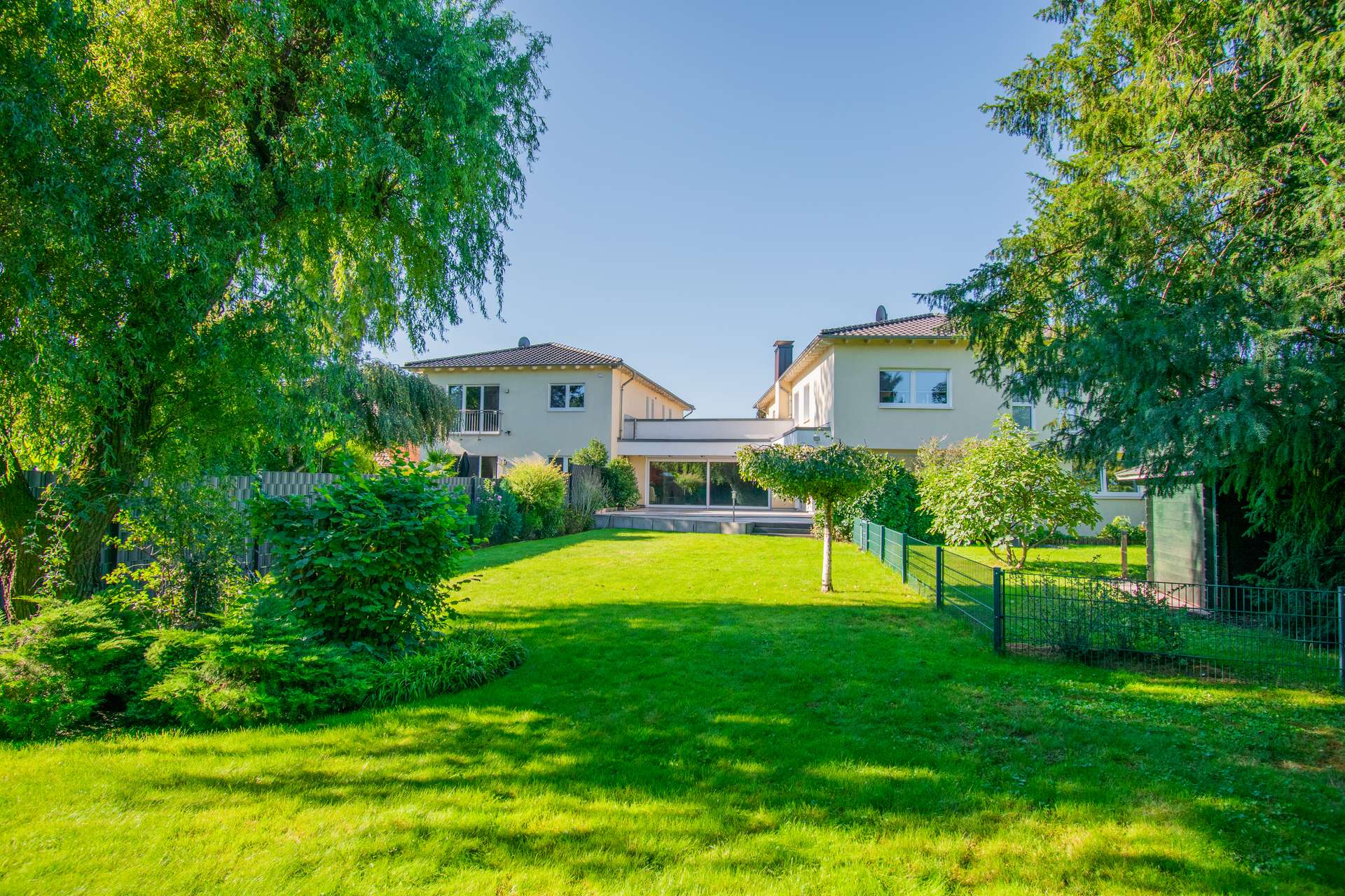 Real Estate Title Image Background